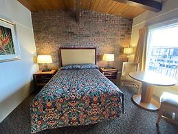 Dunes Inn