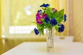 Apartment on Tryokhgorny Val