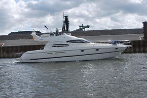 Rhein Yacht Lexa