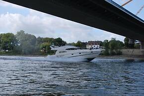 Rhein Yacht Lexa