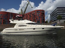 Rhein Yacht Lexa