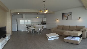 Apart holiday Sophia Mamaia