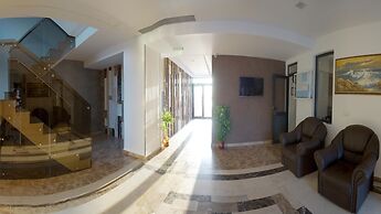 Apart holiday Sophia Mamaia