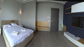 Apart holiday Sophia Mamaia