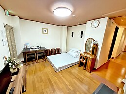 Petit Hotel 017