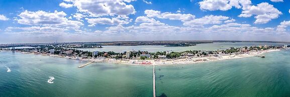 Apart holiday Tania Mamaia