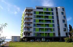 Apart holiday Tania Mamaia