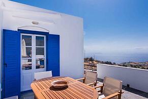 Spacious 2 Bedroom House with Fantastic Yard