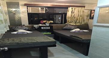 Rich Hostel