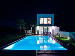 Blue Sea Luxury Villa Maleme