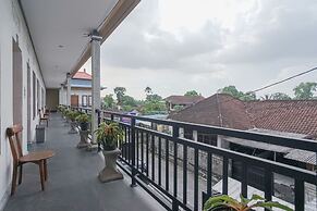 Guesthouse Penginapan Cempaka Putih