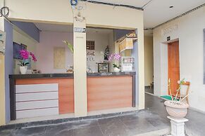 Guesthouse Penginapan Cempaka Putih