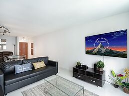 Beautiful Apartment in Hollywood Beach