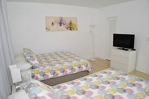 Beautiful Apartment in Hollywood Beach