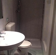 Verdi Plaza - Hostel