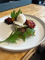 La Maison de Ville - bed & bistro