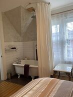 La Maison de Ville - bed & bistro