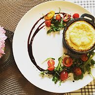 La Maison de Ville - bed & bistro