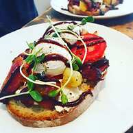 La Maison de Ville - bed & bistro