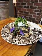 La Maison de Ville - bed & bistro