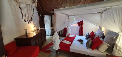 Ravoraha Ecolodge