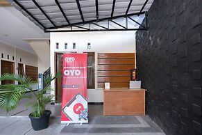 Super OYO 1226 Al Abror Homestay