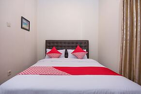 Super OYO 1226 Al Abror Homestay
