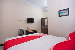 Super OYO 1226 Al Abror Homestay