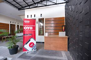 Super OYO 1226 Al Abror Homestay