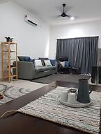 Executive Seaview at Icon Residence