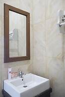 OYO 1283 Guest House Loemajan