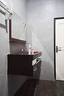 OYO 1283 Guest House Loemajan