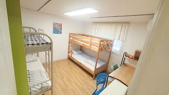 Seoul Holiday Guesthouse - Hostel