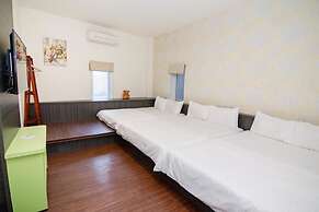 Home Sweet Beach Hotel