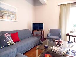 Glyfada Spacious Apartment Garden