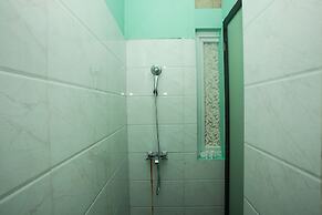 OYO 1052 Sentosa Jaya Guest House Syariah