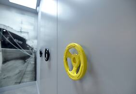 Elite Apartments Waterlane Pool Access