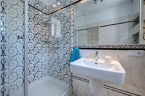 Elite Apartments by the Seaside