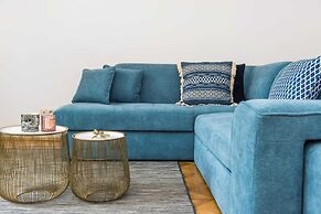 Square Apartment - LoftAffair