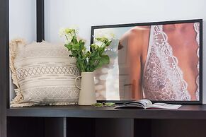 Square Apartment - LoftAffair