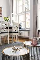 Square Apartment - LoftAffair