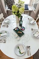 Square Apartment - LoftAffair