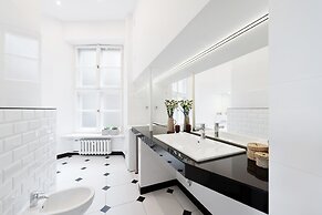 Square Apartment - LoftAffair