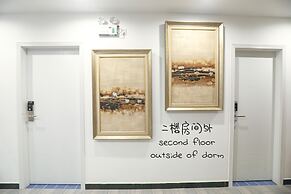 Only Cafe and Backpacker