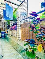 Only Cafe and Backpacker