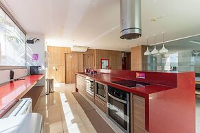 Biarritz Hplus Long Stay