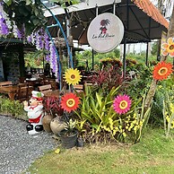 Lee Red House