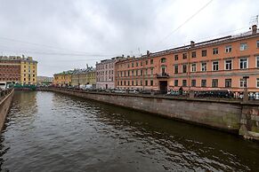 RentalSPb on Griboedova embankment
