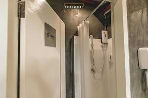 Post Factory Bed & Breakfast Sathorn Hostel - Adults Only