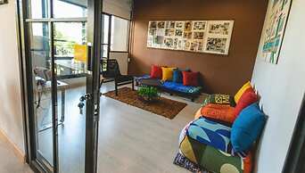 Post Factory Bed & Breakfast Sathorn Hostel - Adults Only